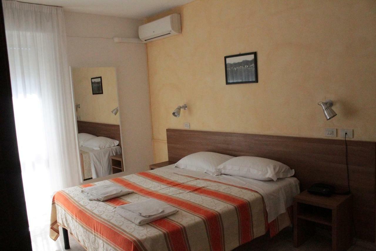 Hotel Derna Viareggio Zewnętrze zdjęcie
